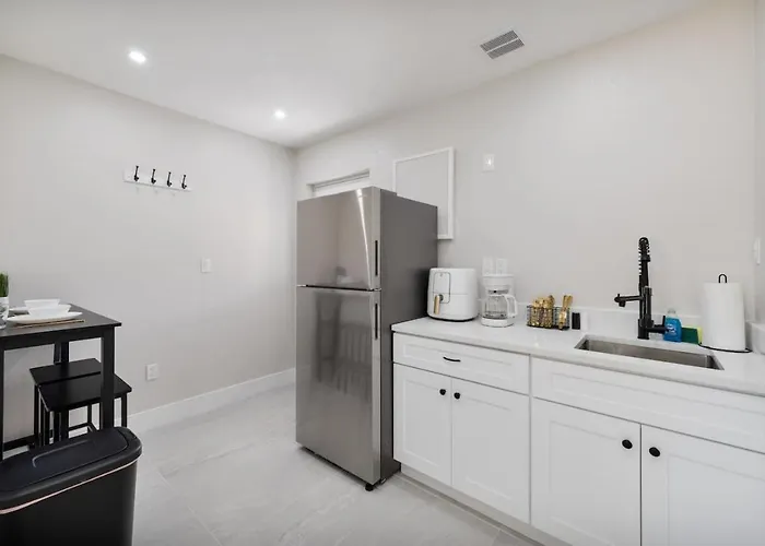 Pet Friendly Studio Unit Near Downtown And Parks - 20 Mi To Disney